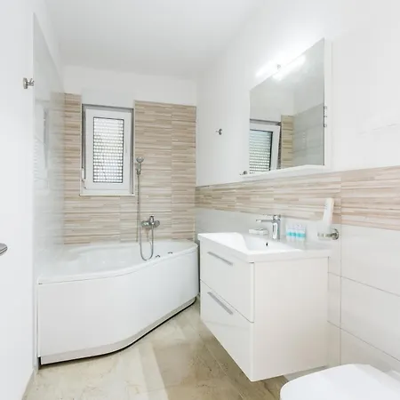 Family Friendly With A Swimming Pool Okrug Gornji, Ciovo - 21969 Apartment Trogir