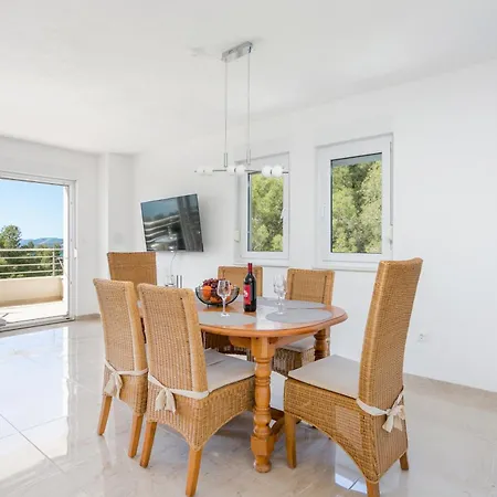 Apartment Family Friendly With A Swimming Pool Okrug Gornji, Ciovo - 21969 Trogir
