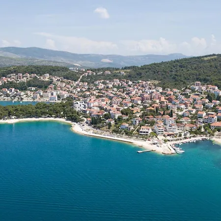 Family Friendly With A Swimming Pool Okrug Gornji, Ciovo - 21969 *