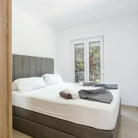 Apartment Family Friendly With A Swimming Pool Okrug Gornji, Ciovo - 21969 *