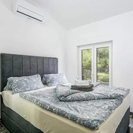 Apartment Family Friendly With A Swimming Pool Okrug Gornji, Ciovo - 21969 Trogir
