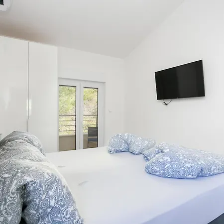 Family Friendly With A Swimming Pool Okrug Gornji, Ciovo - 21969 Apartment *