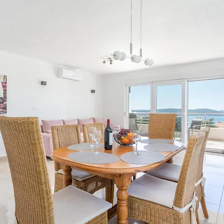 Family Friendly With A Swimming Pool Okrug Gornji, Ciovo - 21969 * Trogir